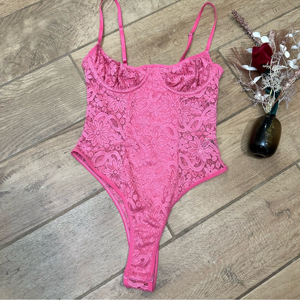 Shein pink Floral Lace Underwire Teddy Bodysuit xs